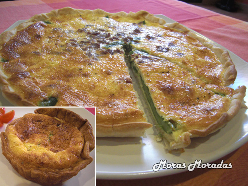 quiches de espárragos verdes y jamón serrano