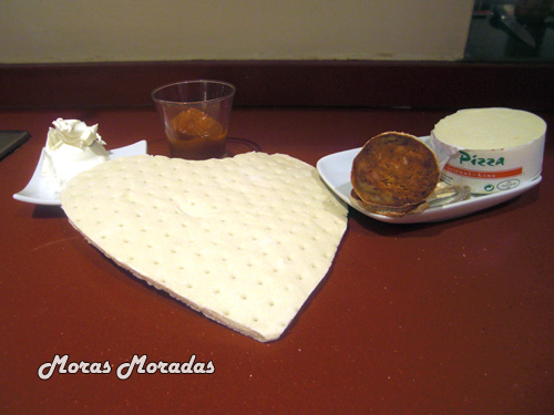 ingredientes para hacer una pizza con forma de corazón