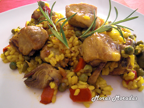 paella de arroz con costilla de cerdo