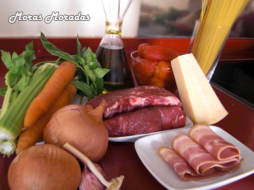 ingredientes para los espaguetis con salsa boloñesa