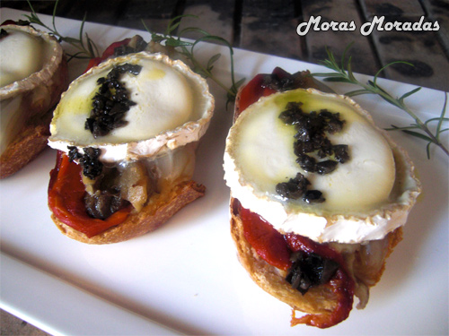 torrada de escalivada y queso de cabra
