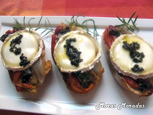 tosta de escalivada y queso de cabra
