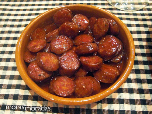 chorizos a la sidra