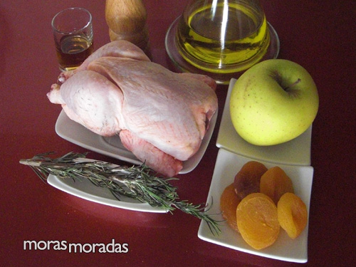 ingredientes para hacer picantones con manzanas y orejones