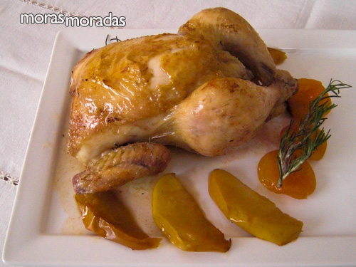 picantones con manzanas y orejones